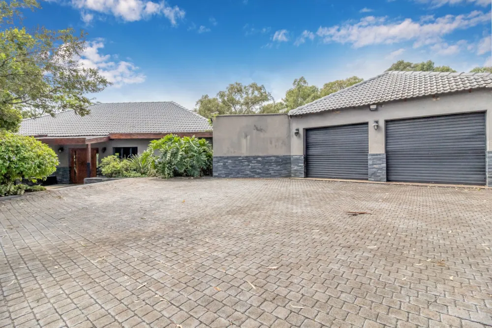 House let in Crowthorne - MDL1726250 House let in Crowthorne - MDL1726250