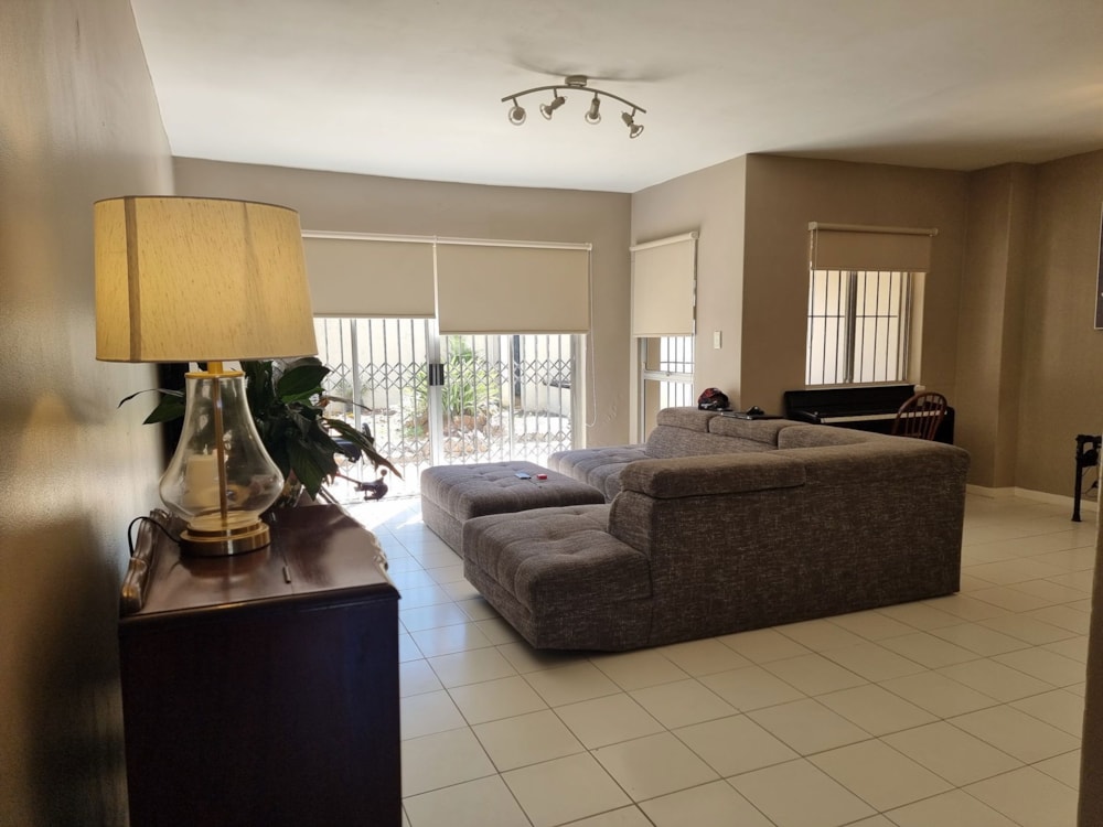 Townhouse let in Durban North - 1ND1695064 Townhouse let in Durban North - 1ND1695064