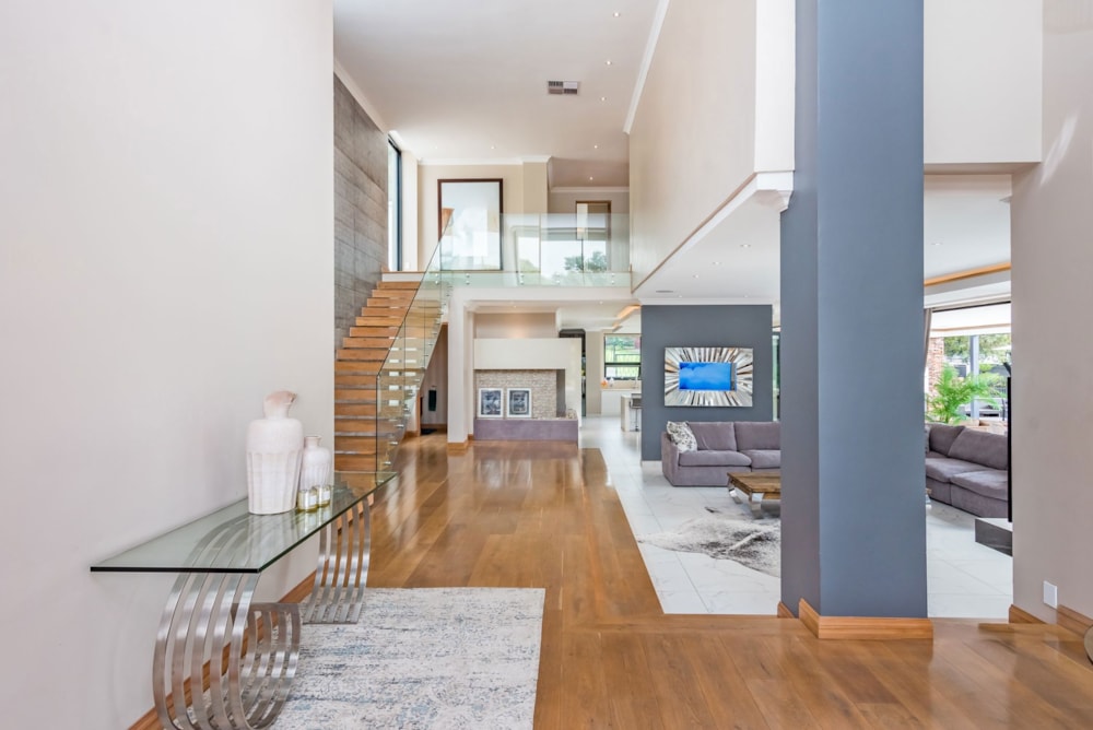 Security estate home for sale in Featherbrooke Estate - 1KR1693712