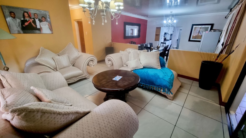 House for sale in Uitsig, Bloemfontein - 1BX1721062