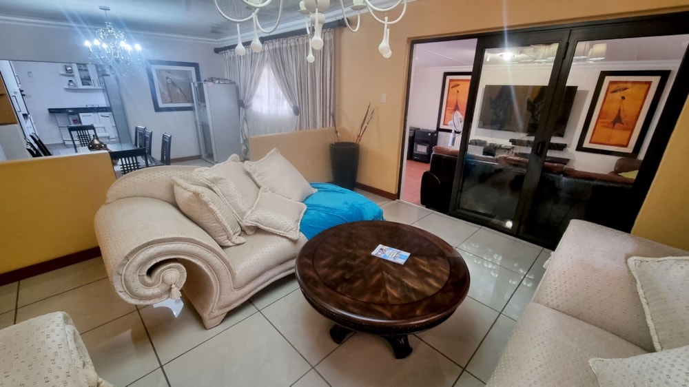 House for sale in Uitsig, Bloemfontein - 1BX1721062