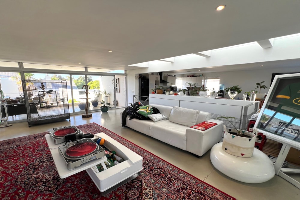 House let in Sunset Beach, Cape Town - 1TV1693642