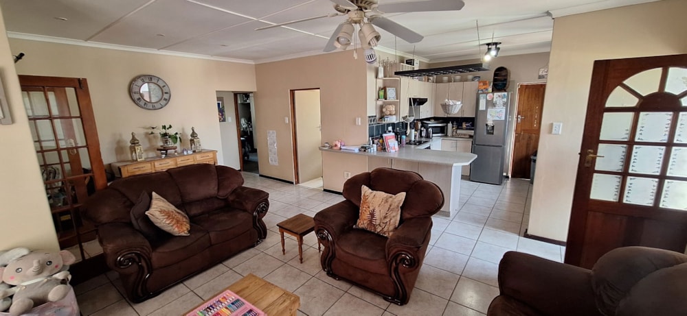 House sold in Oudtshoorn Central - 1OU1695222 House sold in Oudtshoorn Central - 1OU1695222