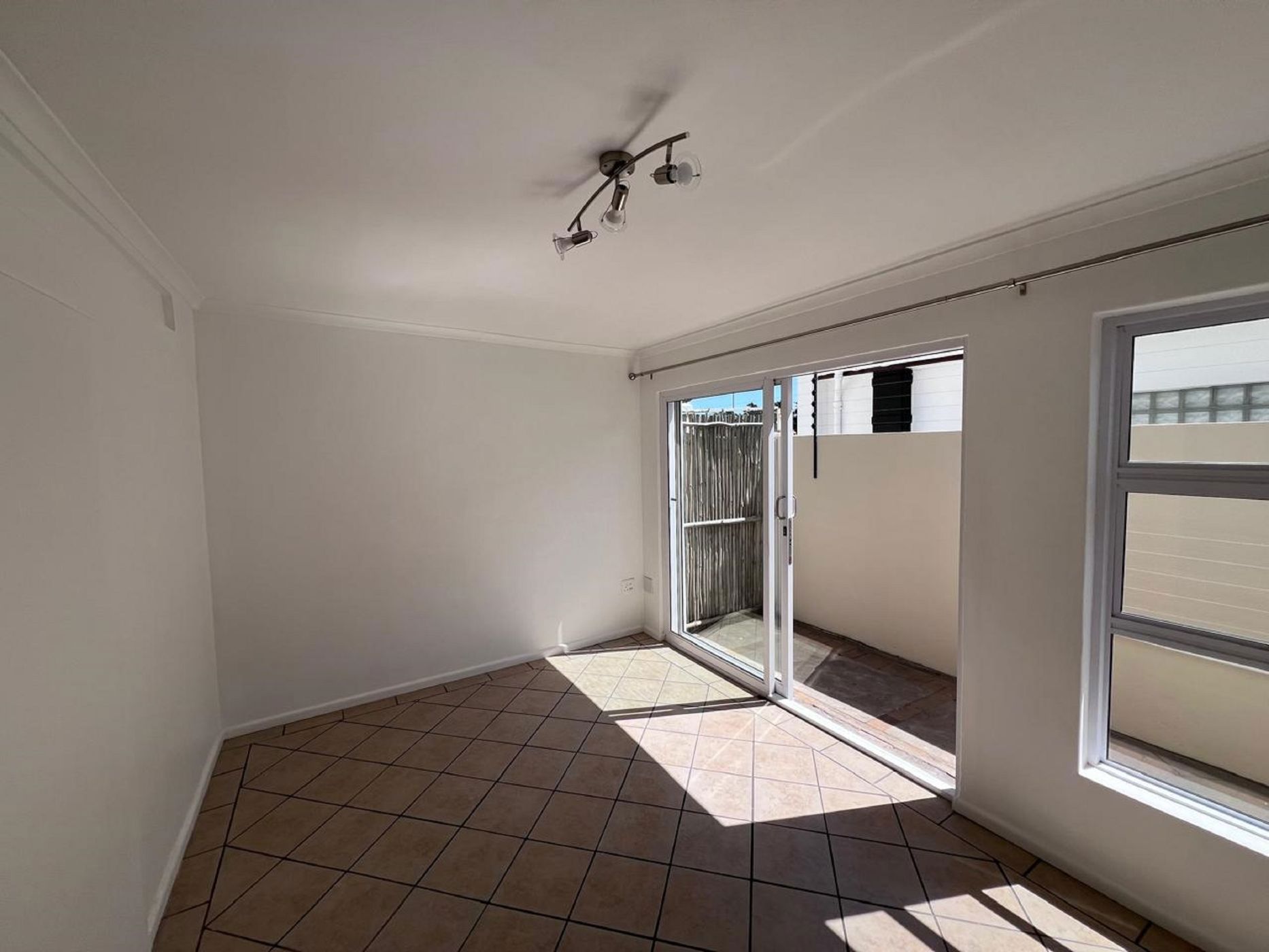 House to rent in Gordons Bay - SW1694137