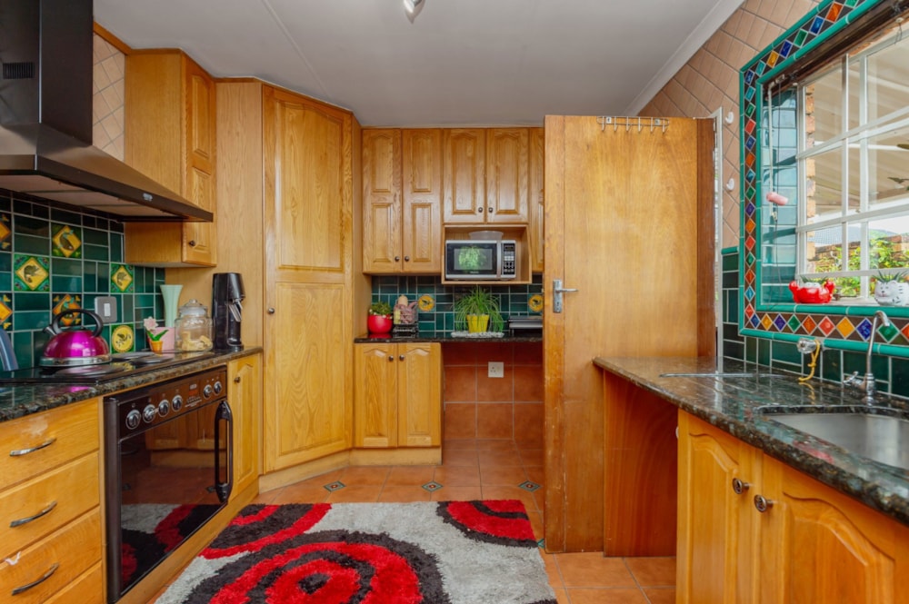 Apartment for sale in Brackendowns - 1GV1692019