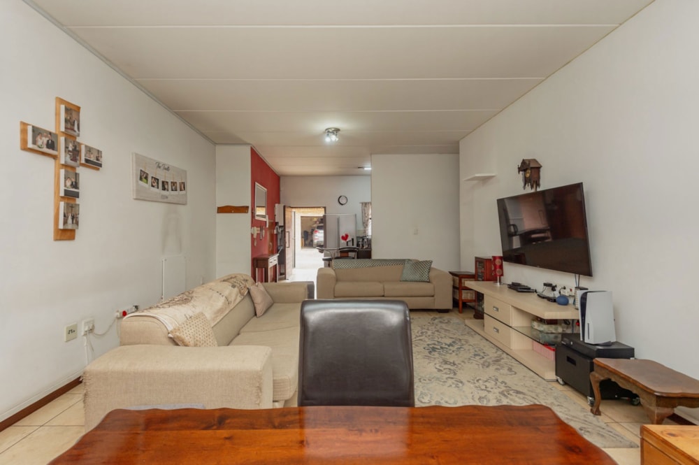 Apartment sold in New Redruth - 1GV1691343 Apartment sold in New Redruth - 1GV1691343