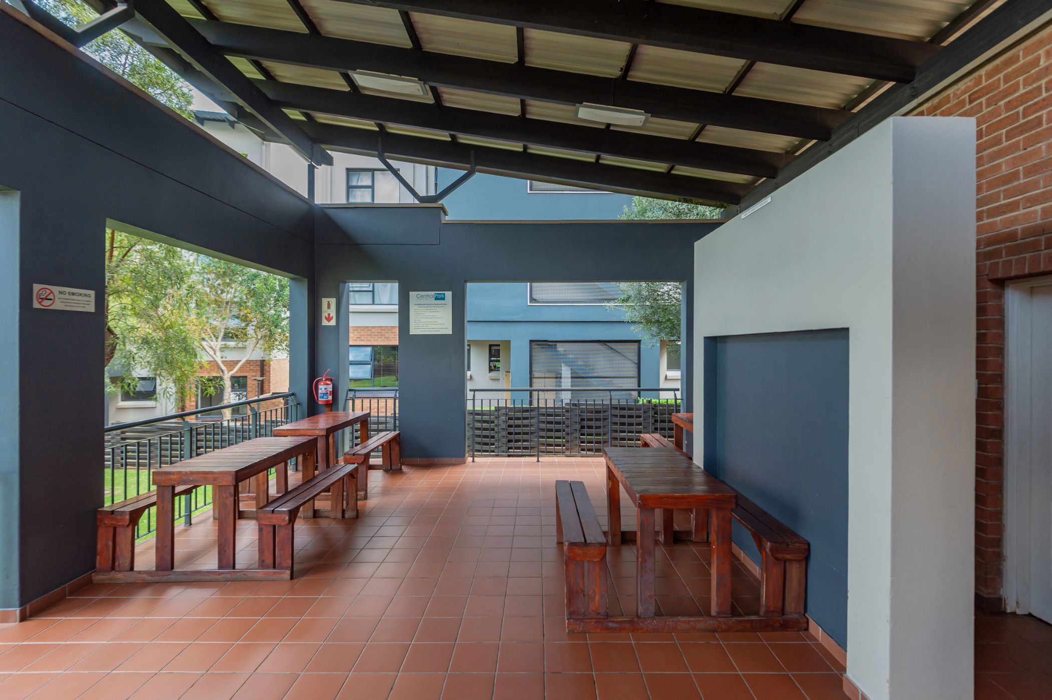 Apartment sold in Oakdene, Johannesburg - 1GV1696525