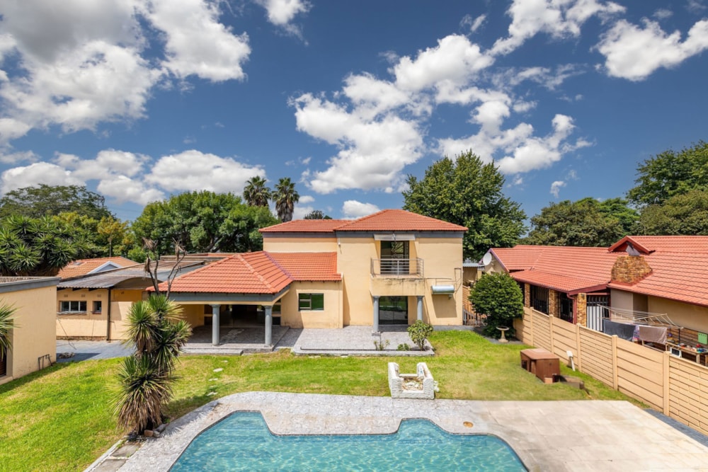 Double-storey house sold in Van Riebeeck Park, Kempton Park - KTP1690867 Double-storey house sold in Van Riebeeck Park, Kempton Park - KTP1690867