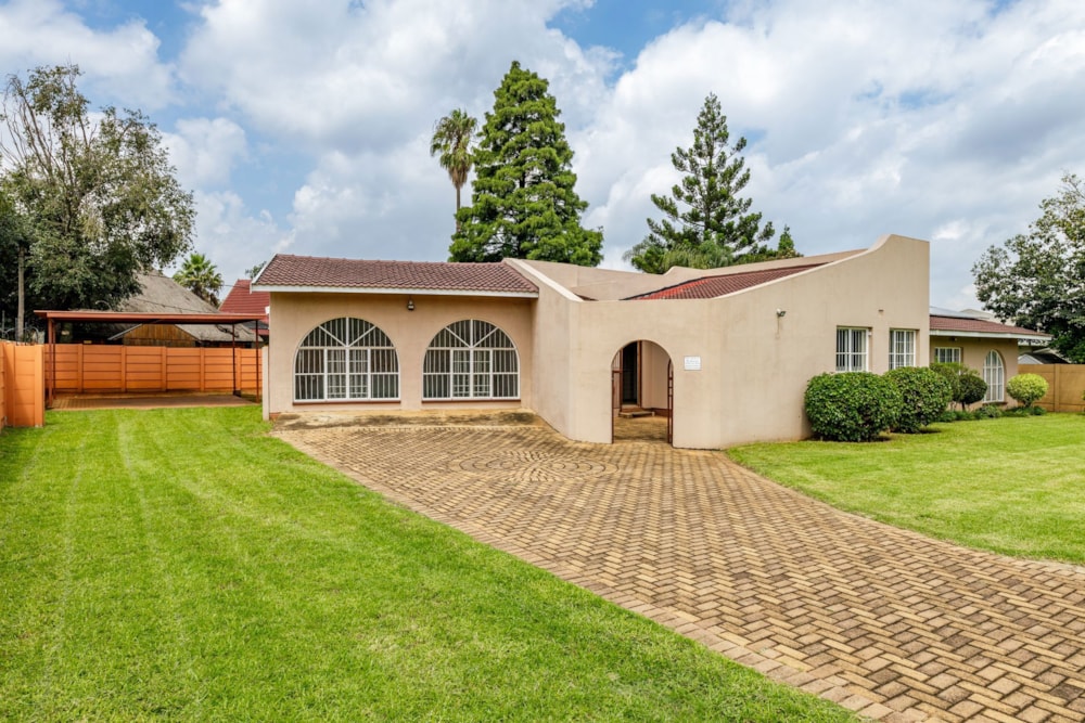 Security estate home sold in Van Riebeeck Park, Kempton Park - KTP1693247 Security estate home sold in Van Riebeeck Park, Kempton Park - KTP1693247