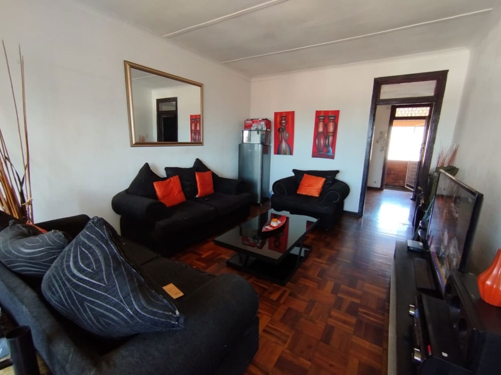Apartment sold in Glenwood, Durban - 1DA1692879 Apartment sold in Glenwood, Durban - 1DA1692879