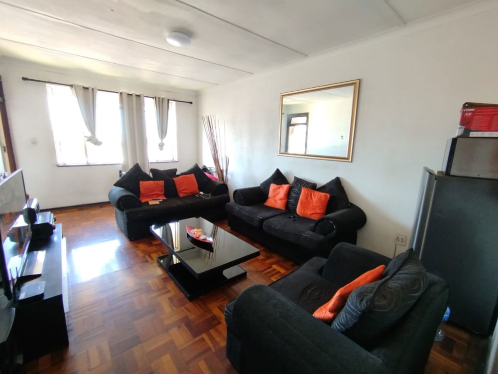 Apartment sold in Glenwood, Durban - 1DA1692879 Apartment sold in Glenwood, Durban - 1DA1692879