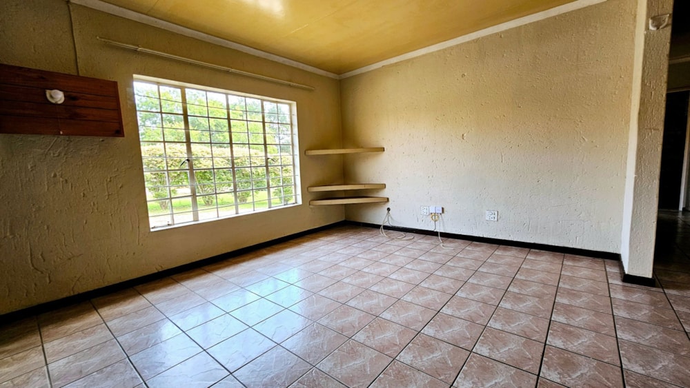 Townhouse for sale in Lydenburg (Mashishing) - 1LY1694927 Townhouse for sale in Lydenburg (Mashishing) - 1LY1694927