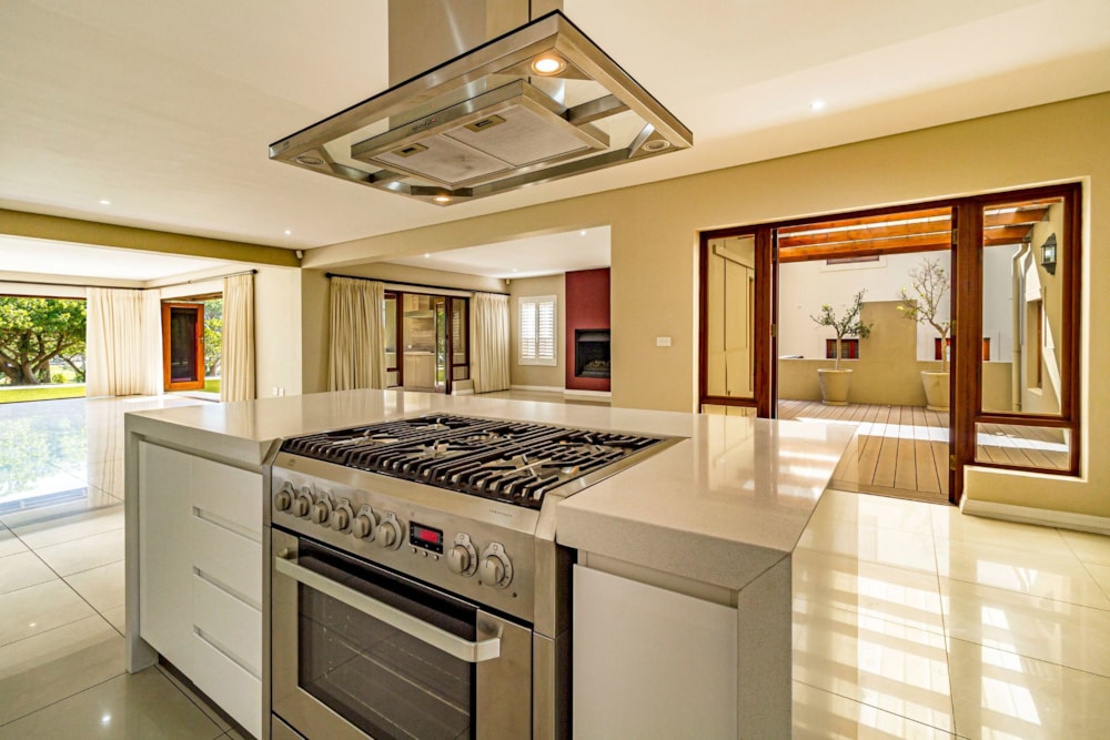 House sold in Devonvale Golf & Wine Estate - ST1694538 House sold in Devonvale Golf & Wine Estate - ST1694538