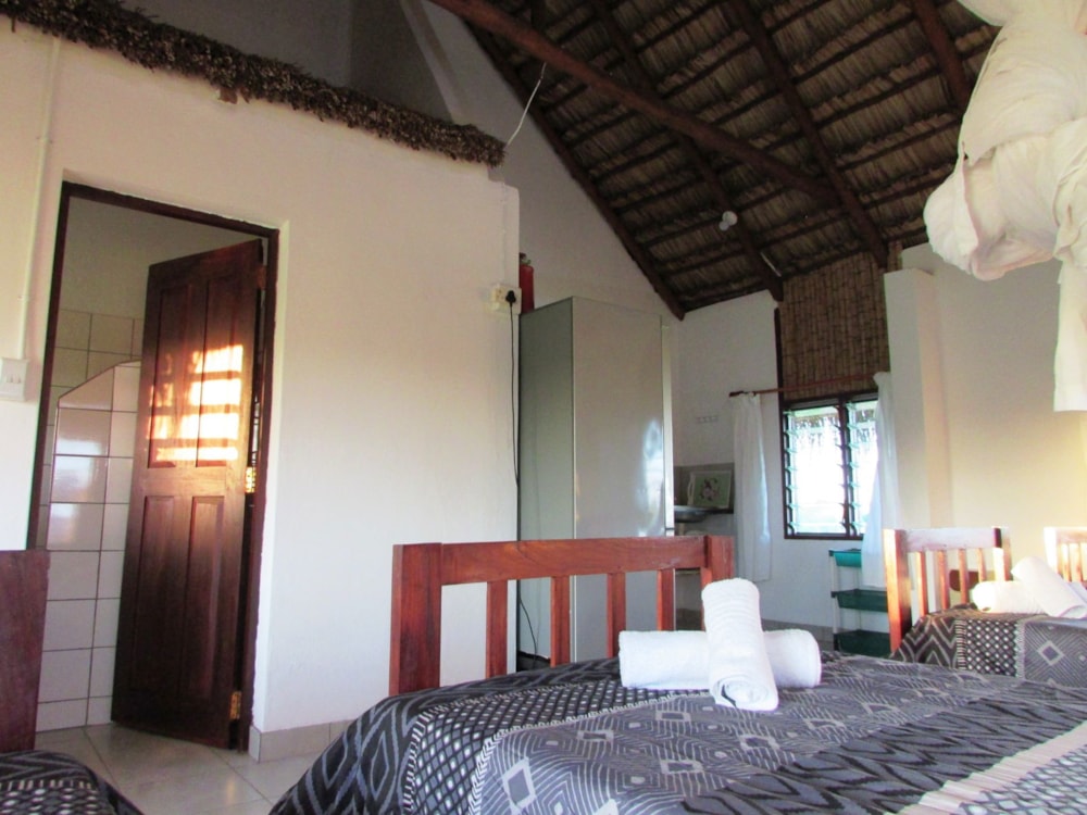 Beach resort for sale in Inhassoro, Mozambique - 3MQ1552992