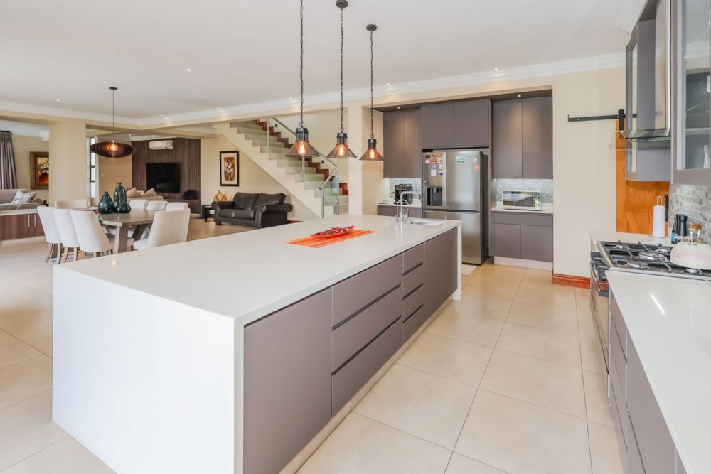 House for sale in The Coves - 1HR1694468