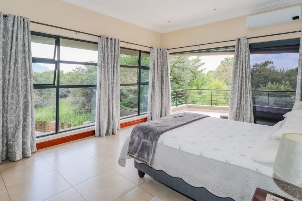 House for sale in The Coves - 1HR1694468