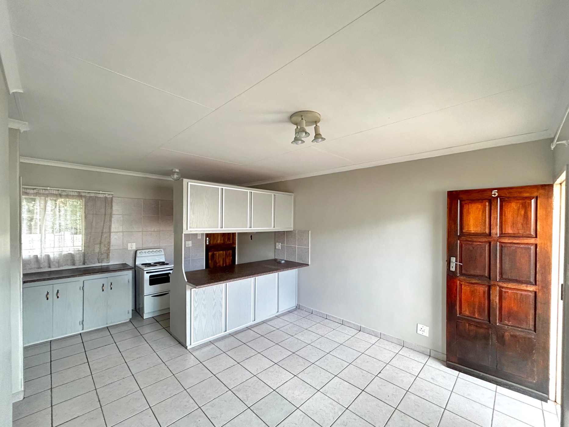 Townhouse to rent in Polokwane - 1PS1702870