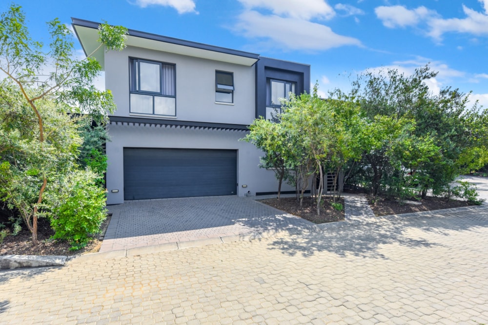 Double-storey cluster for sale in Steyn City - 1SY1708473 Double-storey cluster for sale in Steyn City - 1SY1708473