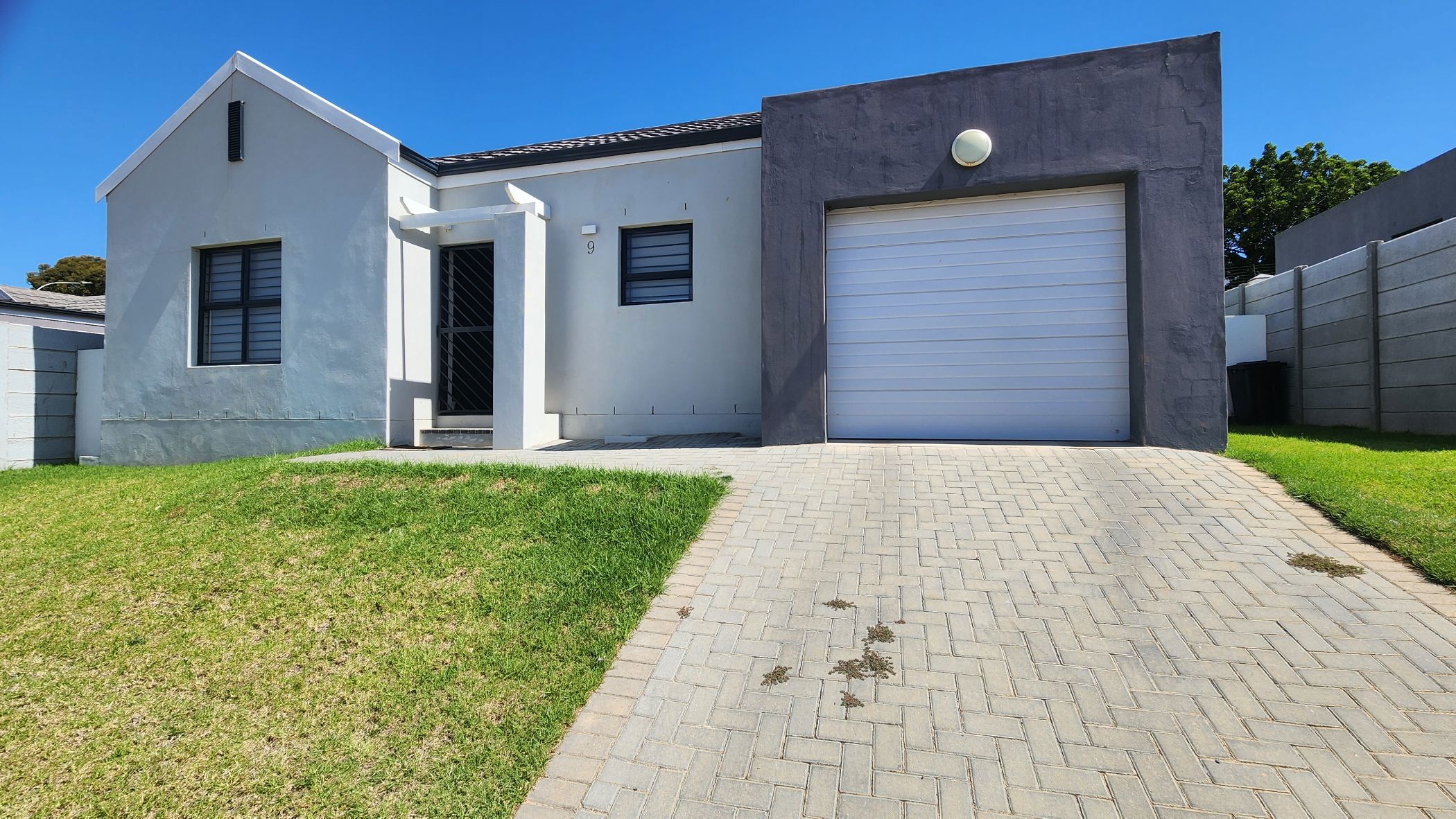 House let in Klipfontein A H - 1MS1693319