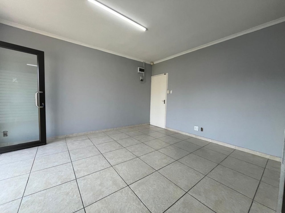 Commercial office let in Panorama, Parow - 1PLA1694366 Commercial office let in Panorama, Parow - 1PLA1694366
