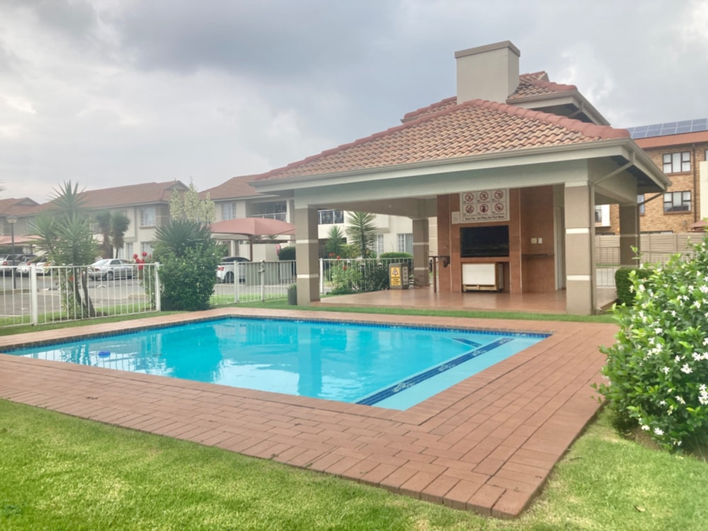 Apartment for sale in Brentwood Park, Benoni - EN1692608