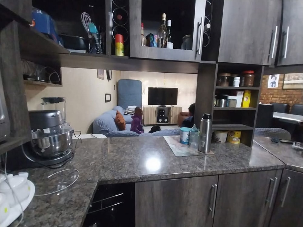 Townhouse for sale in New Park - 1KJ1695356