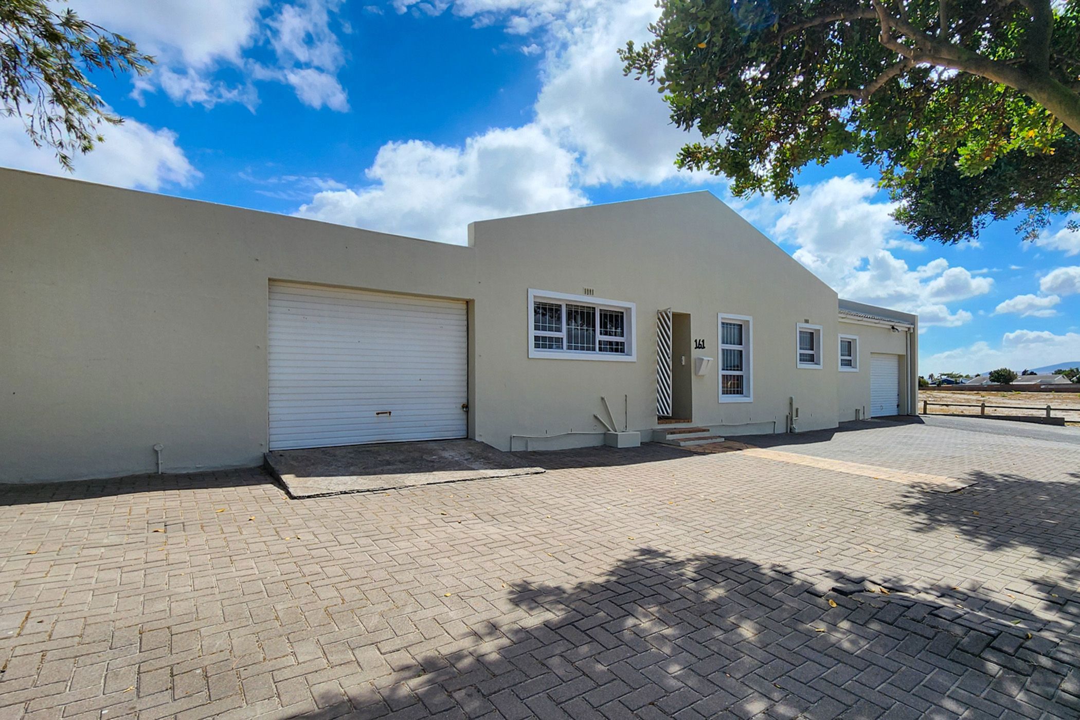 Single-storey house sold in Table View - 1TV1692610