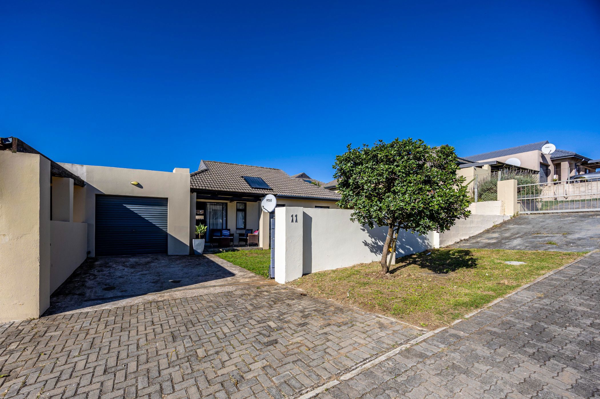 House for sale in Kidds Beach - 1EZ1695850