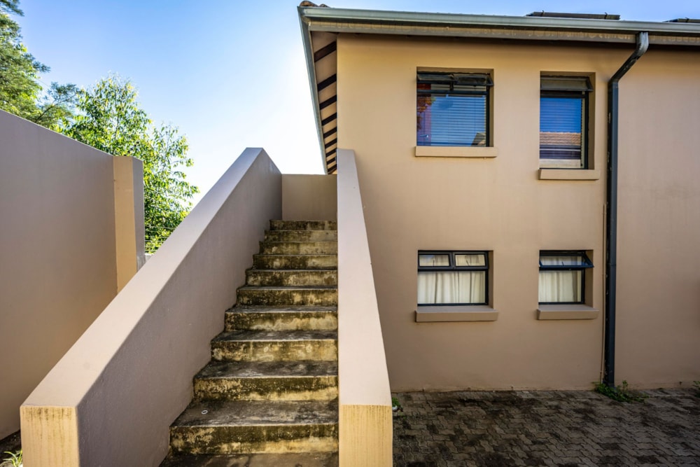 House for sale in Kidds Beach - 1EZ1695847