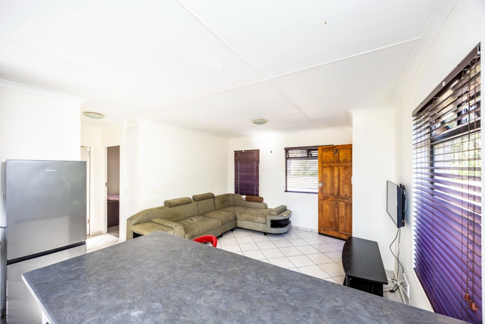 House for sale in Kidds Beach - 1EZ1695847 House for sale in Kidds Beach - 1EZ1695847