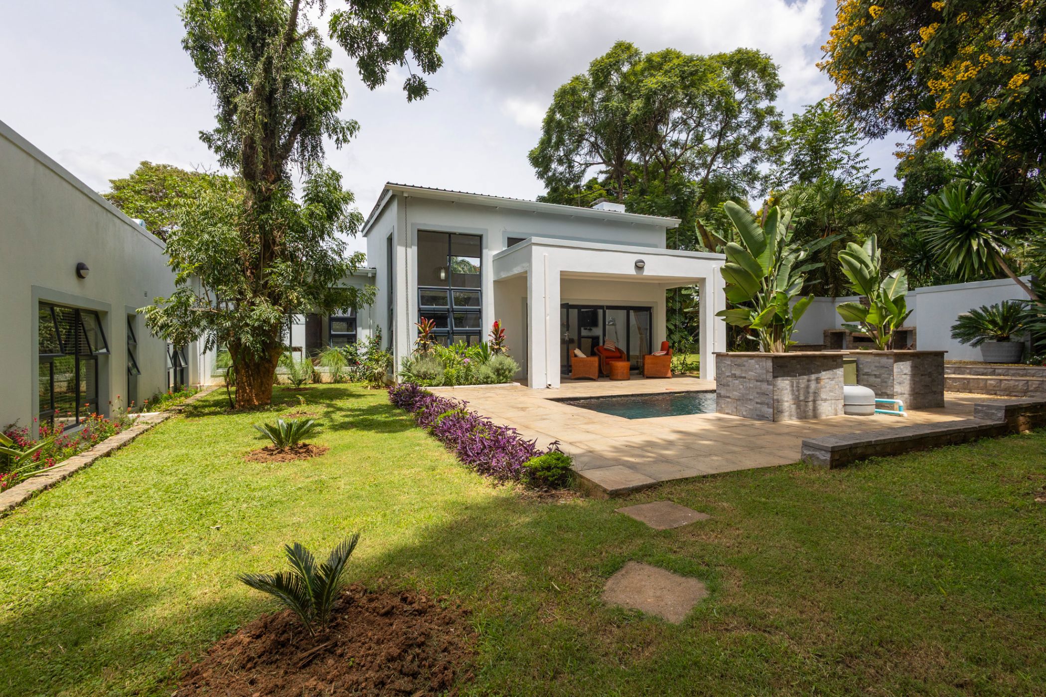 Security complex home sold in Highlands, Zimbabwe - 3ZB1657281