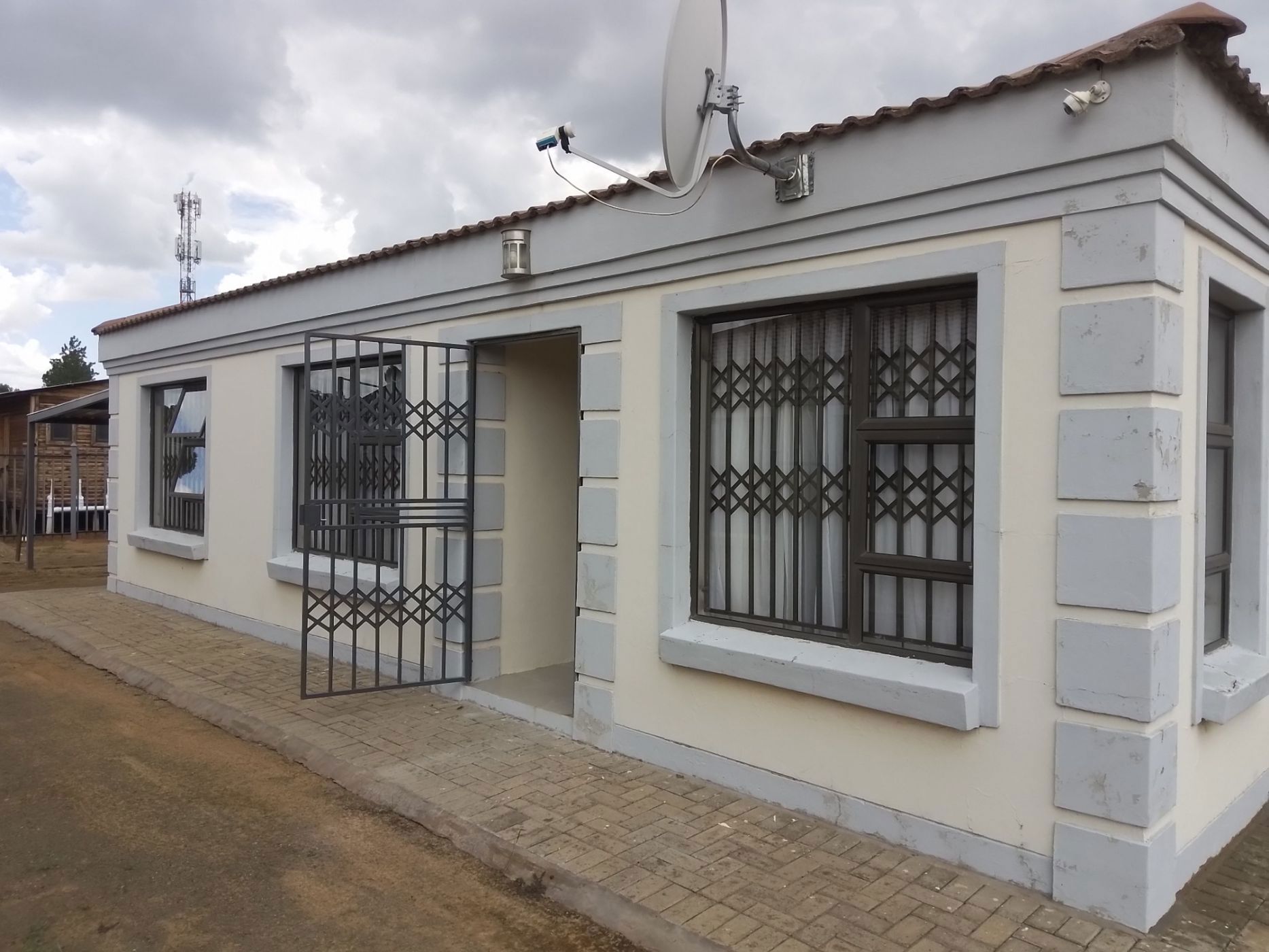 House for sale in Bloemspruit - 1BX1695205