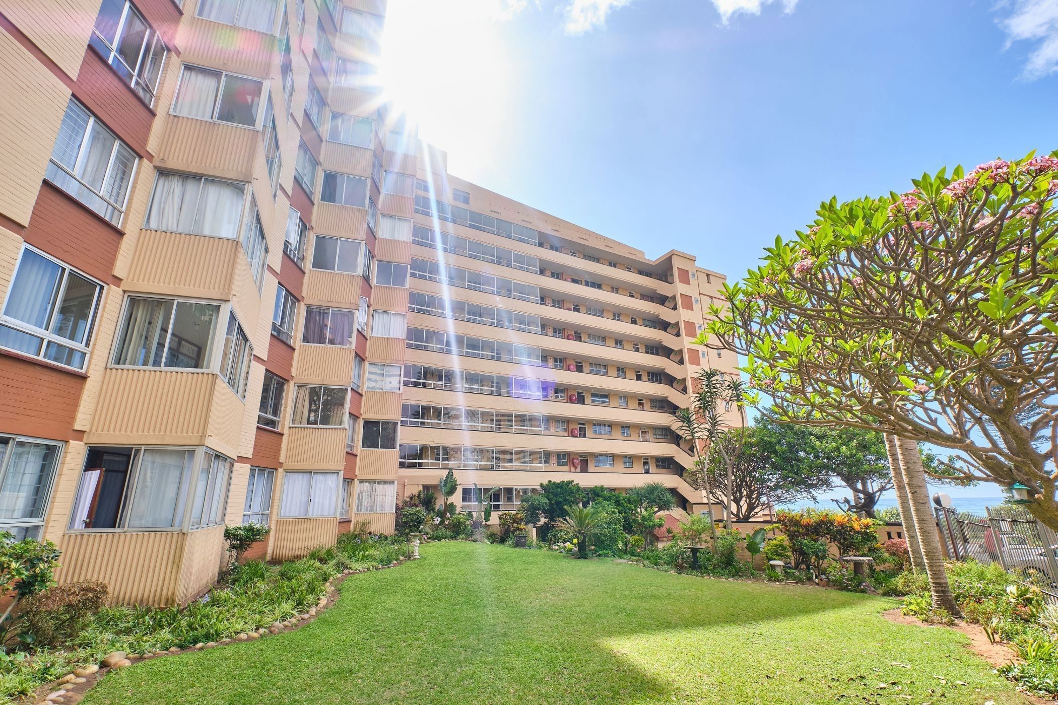 Apartment for sale in Amanzimtoti - 1WB1695025