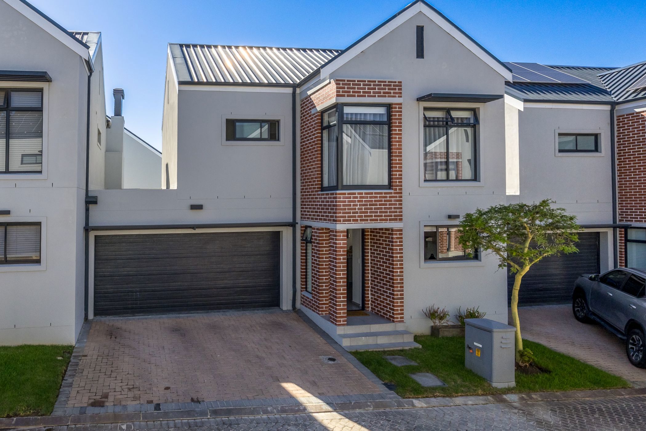 Security complex home sold in Vierlanden - DBV1695725