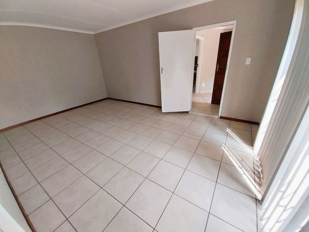 House for sale in Eldoraigne - CN1669245 House for sale in Eldoraigne - CN1669245