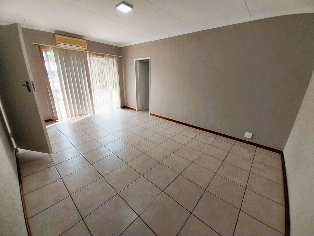 House for sale in Eldoraigne - CN1669245 House for sale in Eldoraigne - CN1669245