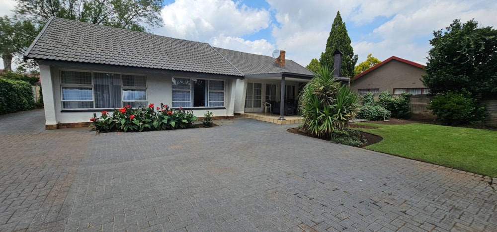 House for sale in Three Rivers North - 1VT1695338