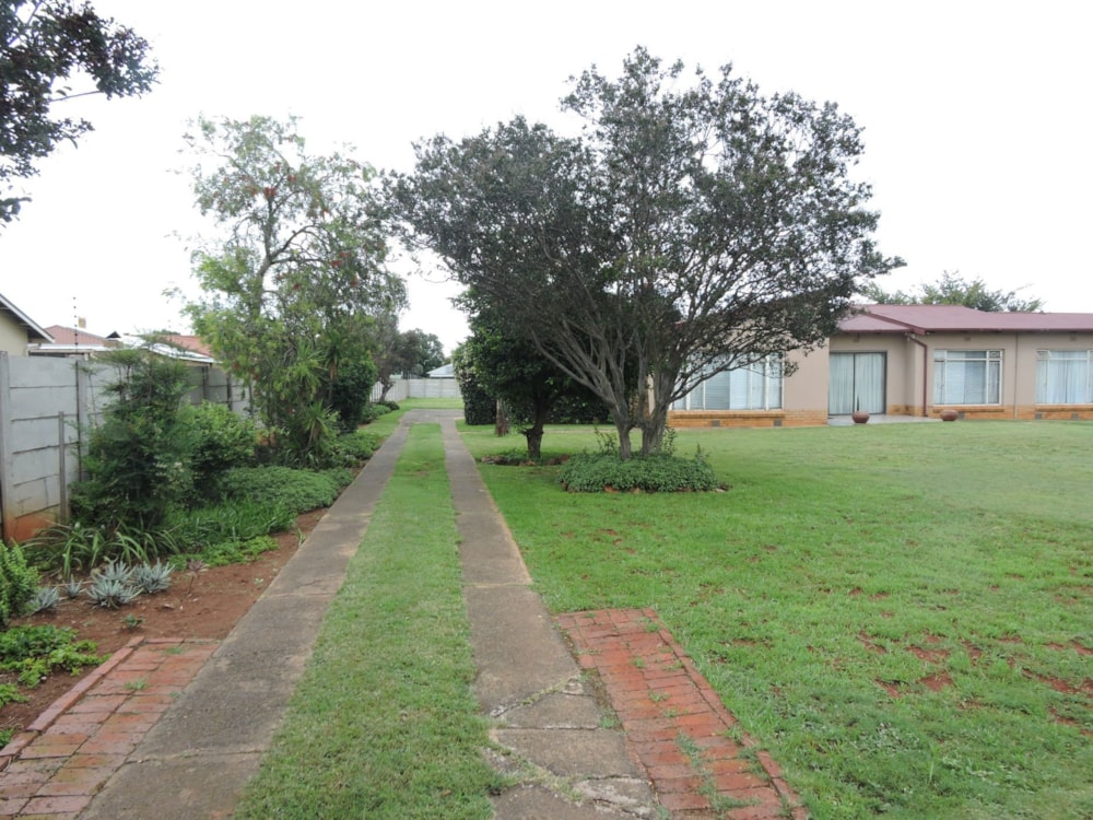 House for sale in Koster - 1RU1680746