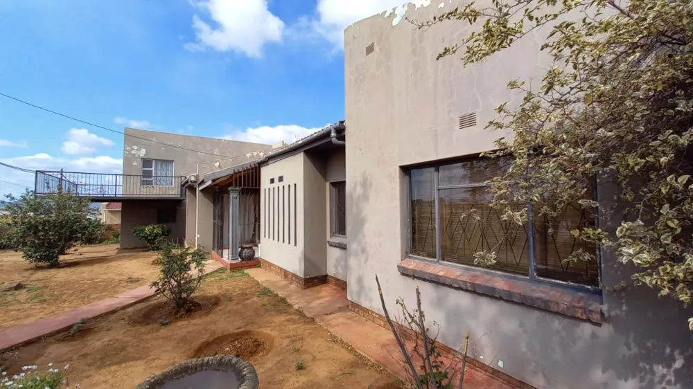 House sold in Bongolethu, Oudtshoorn - 1OU1717985