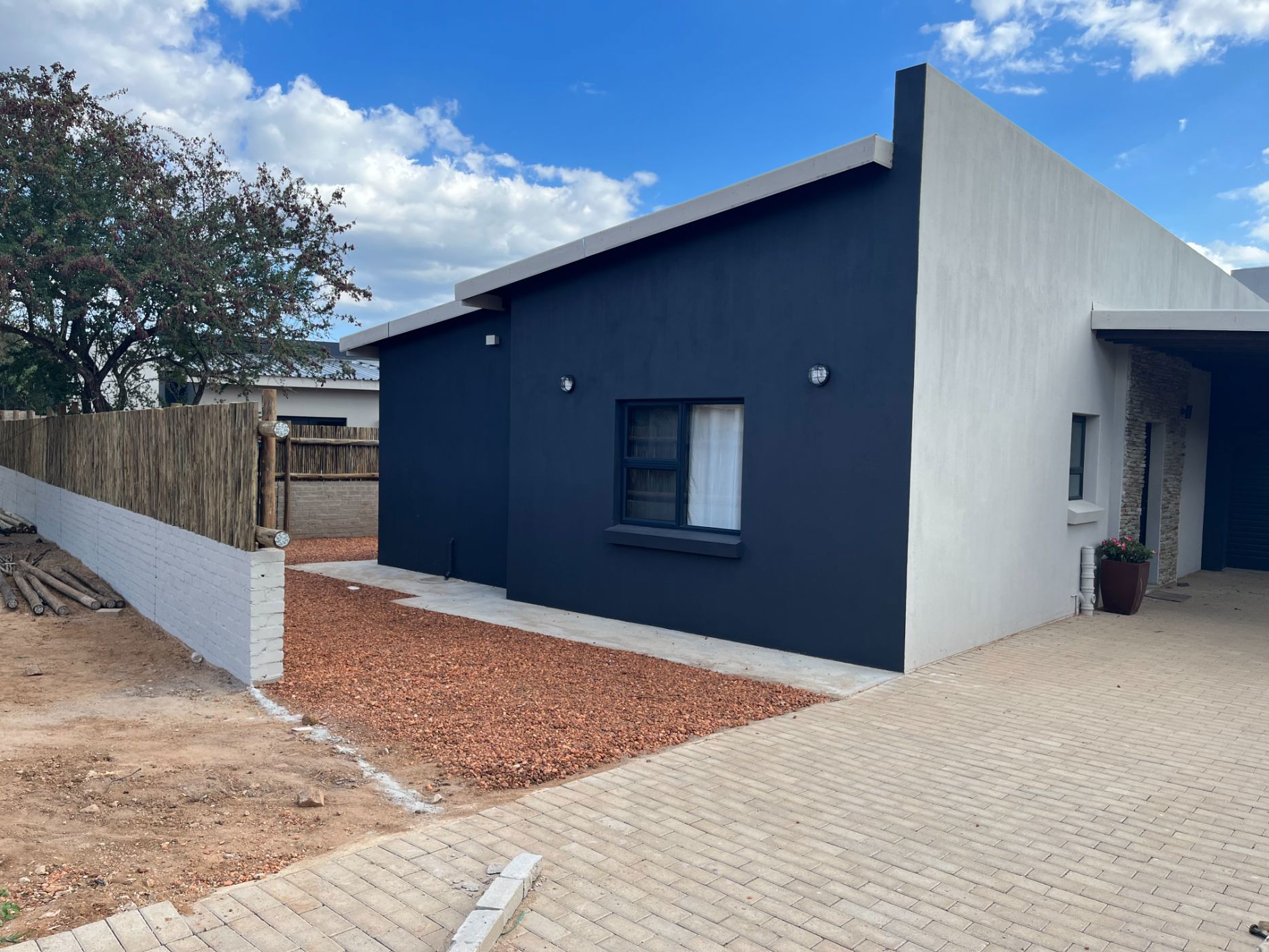 House for sale in Hoedspruit - 1HS1688403