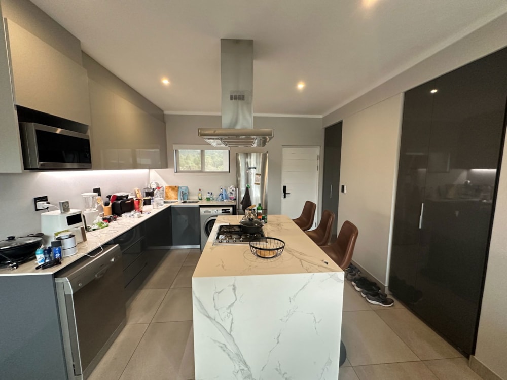 Apartment for sale in Waterkloof, Pretoria East - PT1693283