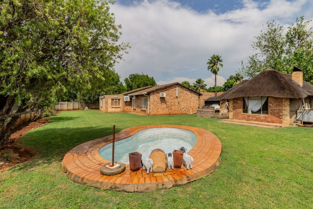 House for sale in Mooinooi - 1HR1694585