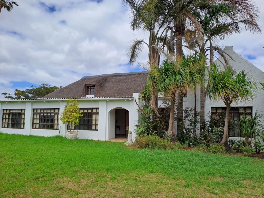 Lifestyle property for sale in Stilbaai Rural - 1SR1692766 Lifestyle property for sale in Stilbaai Rural - 1SR1692766