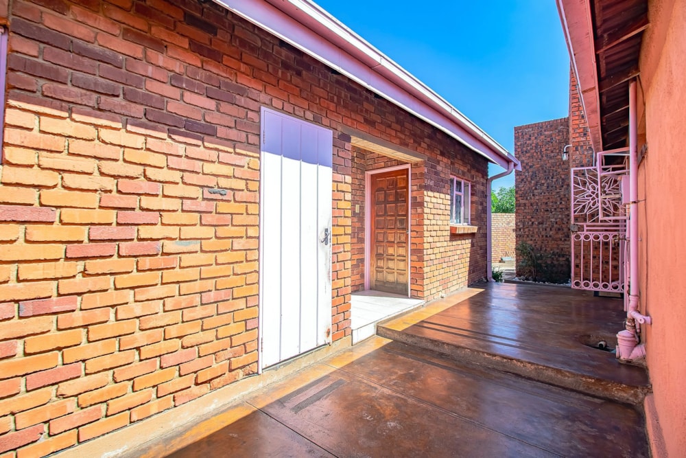 House for sale in Soshanguve F - PTM1691895 House for sale in Soshanguve F - PTM1691895