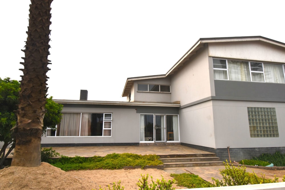 Double-storey house for sale in Walvis Bay, Namibia - 3NM1695634