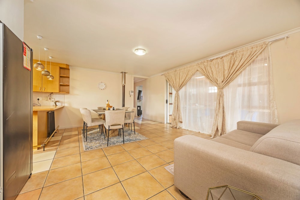 House sold in Sonstraal Heights - DBV1693018 House sold in Sonstraal Heights - DBV1693018