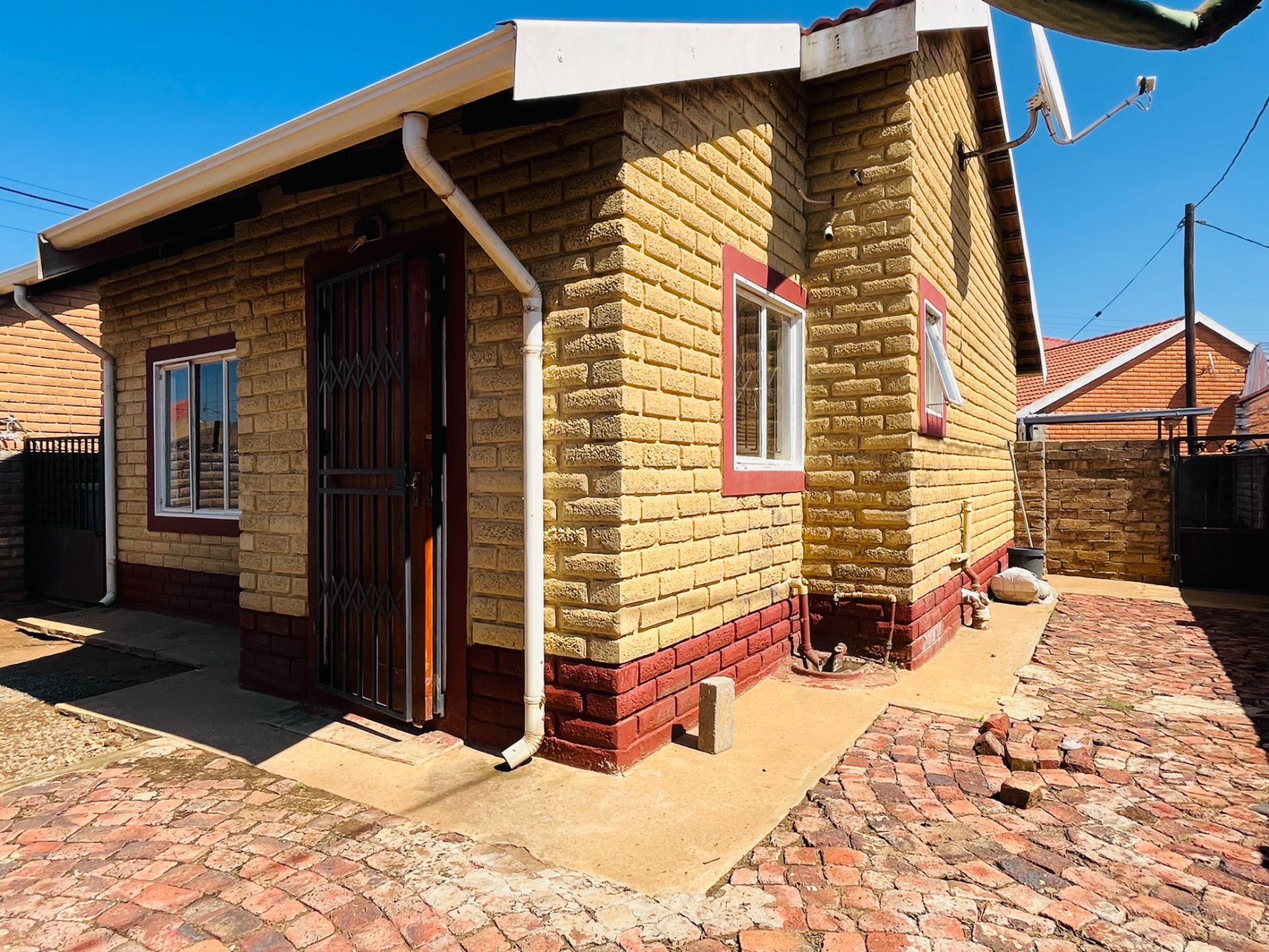 House for sale in Beverley Hills, Evaton - 1VT1692600