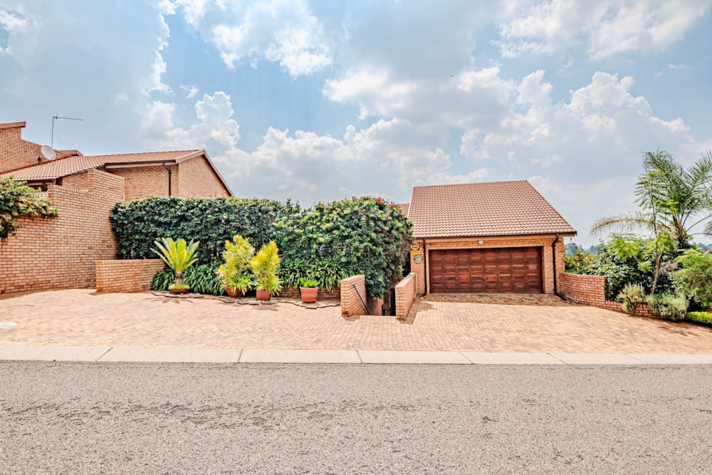 House sold in Waterkloof - PT1693011 House sold in Waterkloof - PT1693011