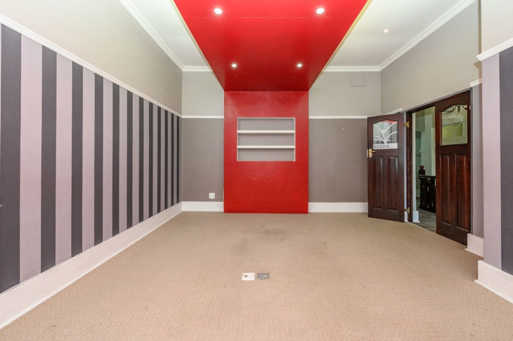 Commercial office for sale in Central, Port Elizabeth, Gqeberha - 1PLZ1693069 Commercial office for sale in Central, Port Elizabeth, Gqeberha - 1PLZ1693069