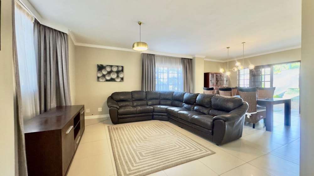 Townhouse for sale in Morningside, Durban - 1DA1692710 Townhouse for sale in Morningside, Durban - 1DA1692710
